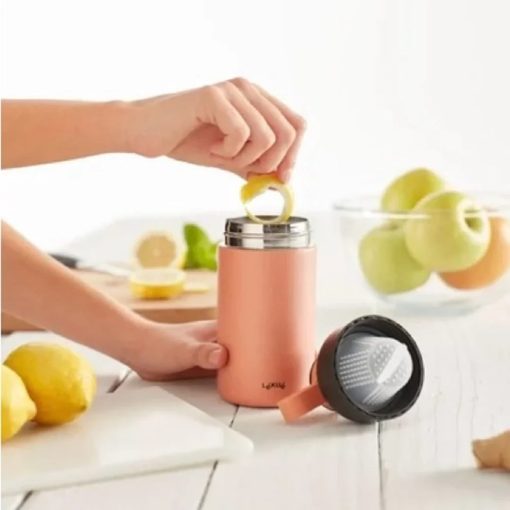 Lekue Insulated Bottle To Go, 10-Ounce, Coral- new🎁 - Picture 2 of 5